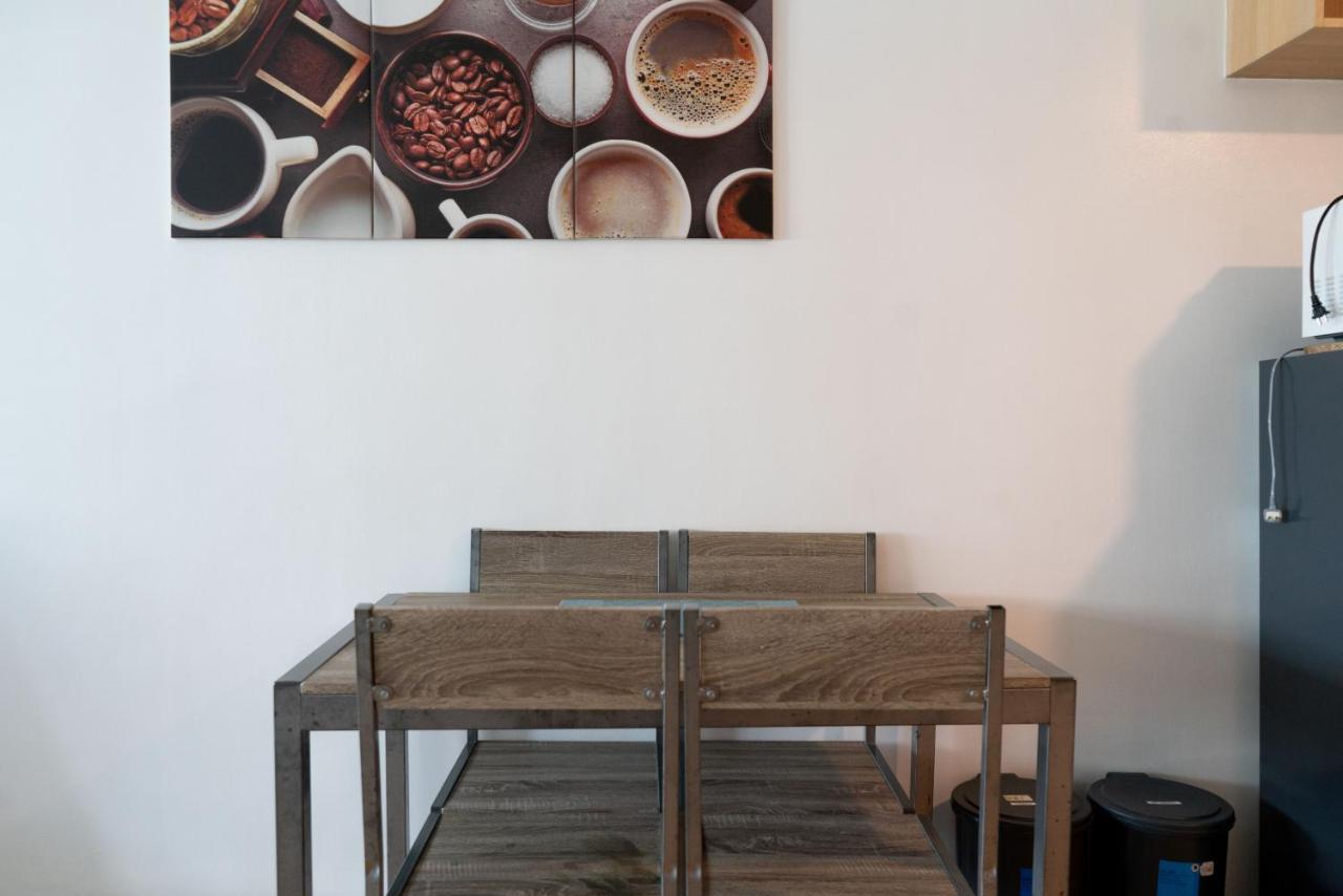 מנילה Prime Avant Bgc Location Apartments By Ph Staycation מראה חיצוני תמונה