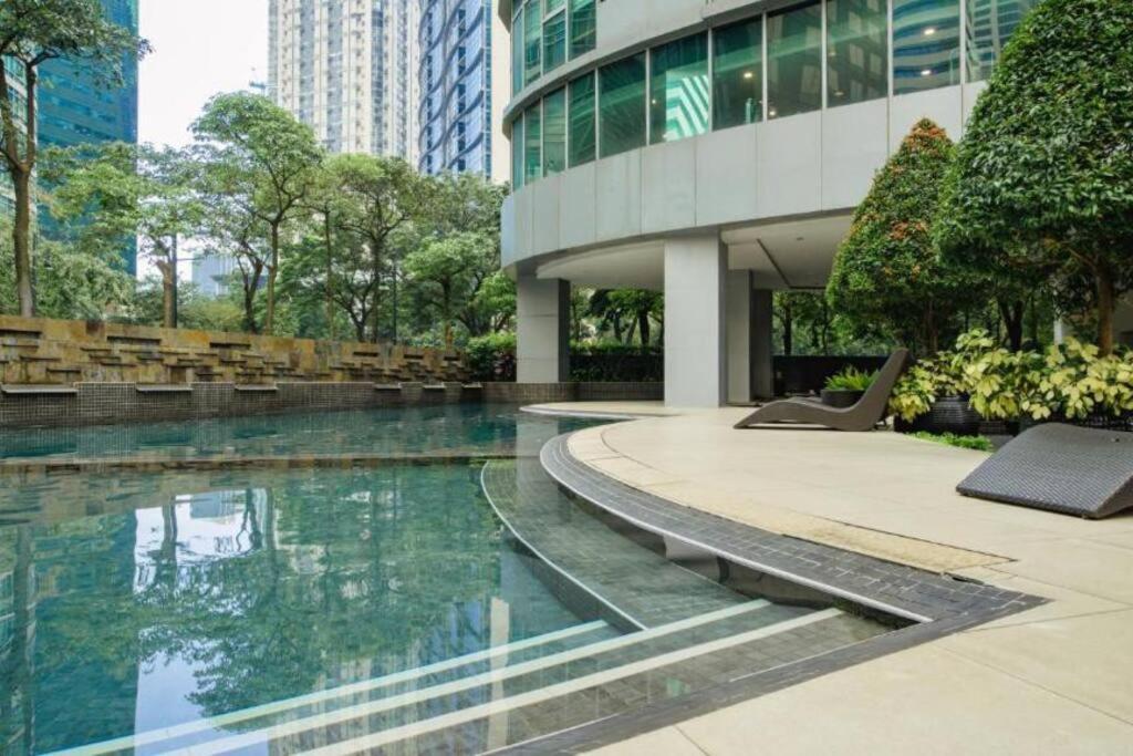 מנילה Prime Avant Bgc Location Apartments By Ph Staycation מראה חיצוני תמונה