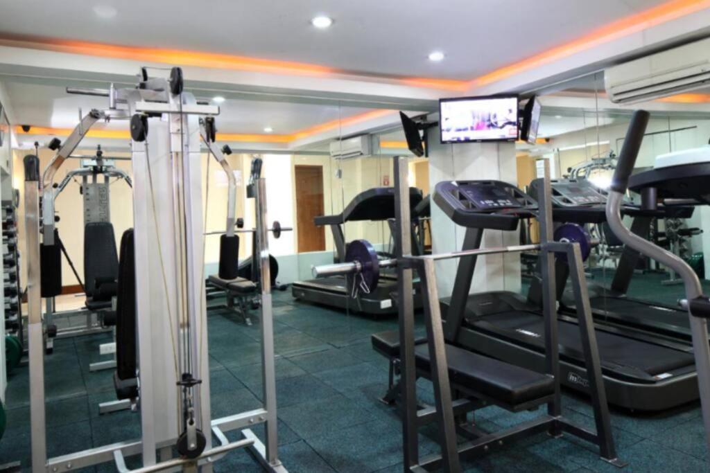 מנילה Prime Avant Bgc Location Apartments By Ph Staycation מראה חיצוני תמונה