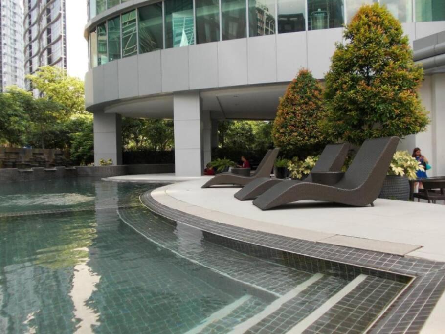 מנילה Prime Avant Bgc Location Apartments By Ph Staycation מראה חיצוני תמונה